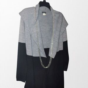 VENUS Elegant Gray and Black Cardigan Color Block